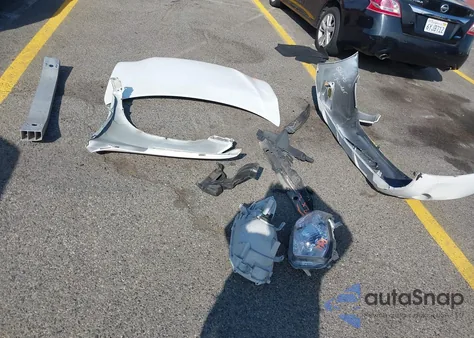 2010 Toyota Highlander z USA, uszkodzony, nr VIN JTEZA3EH7A2010286